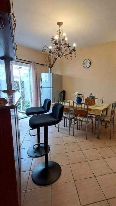 Sunshine Luxurious Villa:4 Mins Walk From Beach Flic en Flac Exterior photo