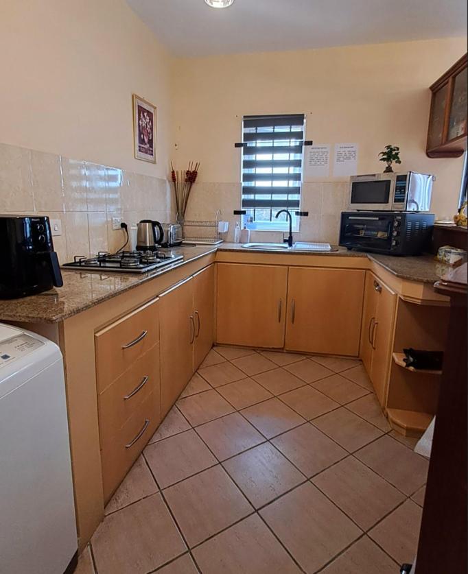 Sunshine Luxurious Villa:4 Mins Walk From Beach Flic en Flac Exterior photo